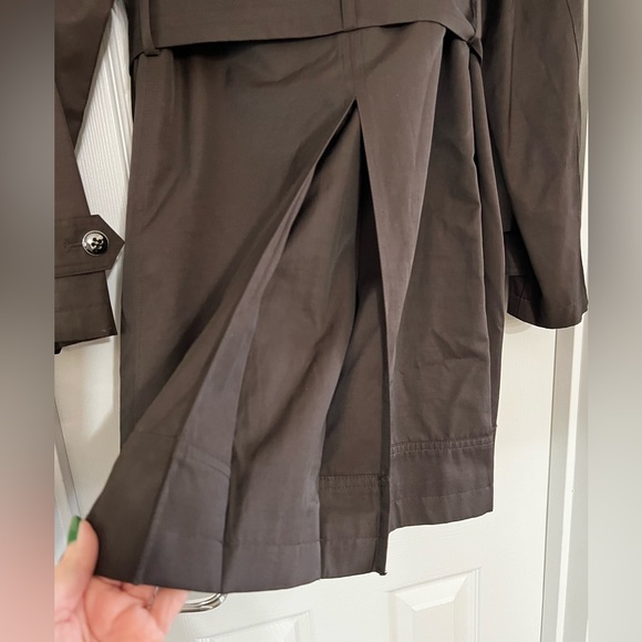 Larry Levine, Brown Double breasted Belted Water Repellent Trench Coat. - Picture 6 of 15